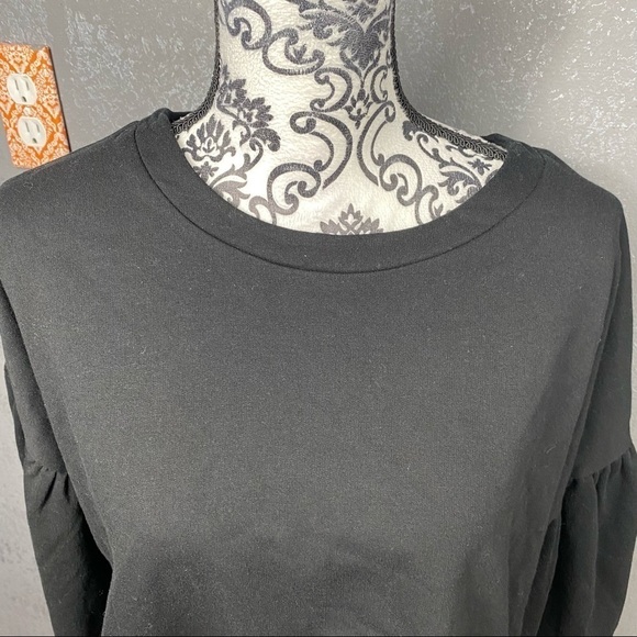 ABOUND
Cozy Crew Neck Cropped Sweatshirt In Black - Picture 5 of 12